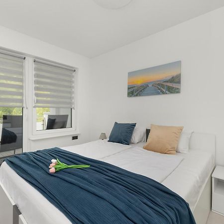 Family Apartments Herberta With Terrace And Parking By Rent Like Home 斯维诺乌伊希切 外观 照片
