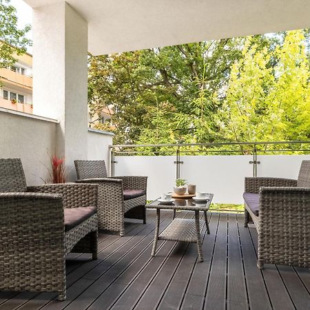 Family Apartments Herberta With Terrace And Parking By Rent Like Home 斯维诺乌伊希切 外观 照片