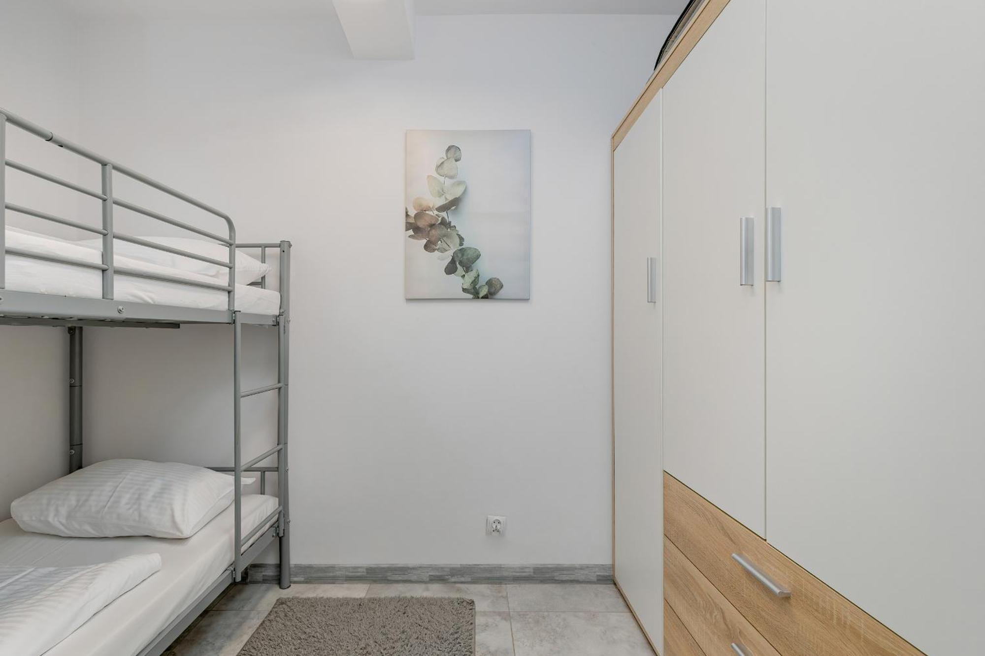 Family Apartments Herberta With Terrace And Parking By Rent Like Home 斯维诺乌伊希切 外观 照片