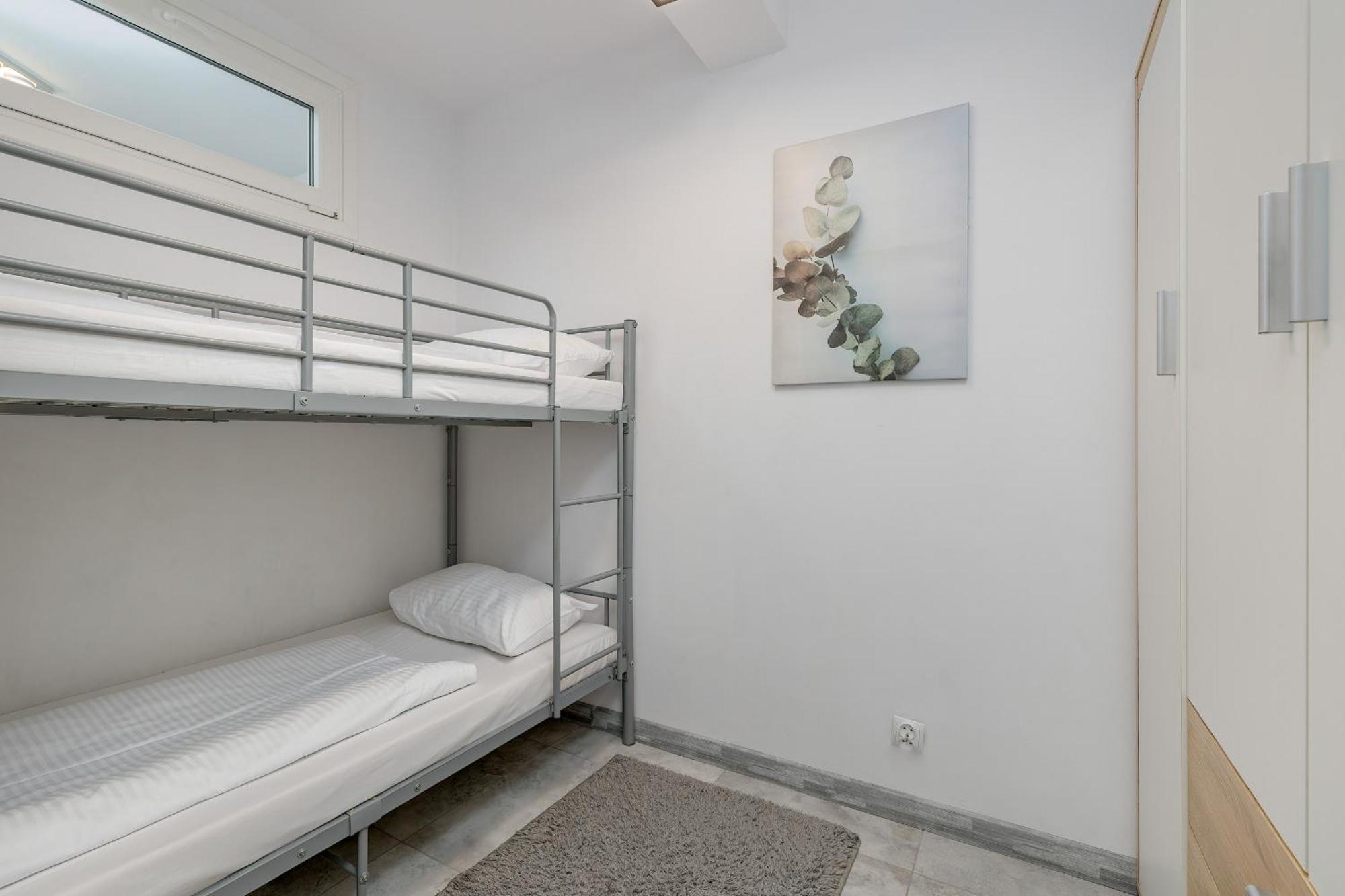 Family Apartments Herberta With Terrace And Parking By Rent Like Home 斯维诺乌伊希切 外观 照片