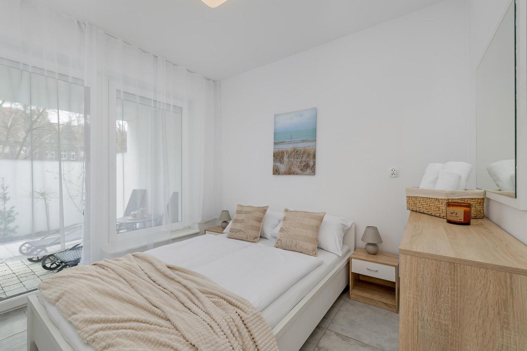 Family Apartments Herberta With Terrace And Parking By Rent Like Home 斯维诺乌伊希切 外观 照片