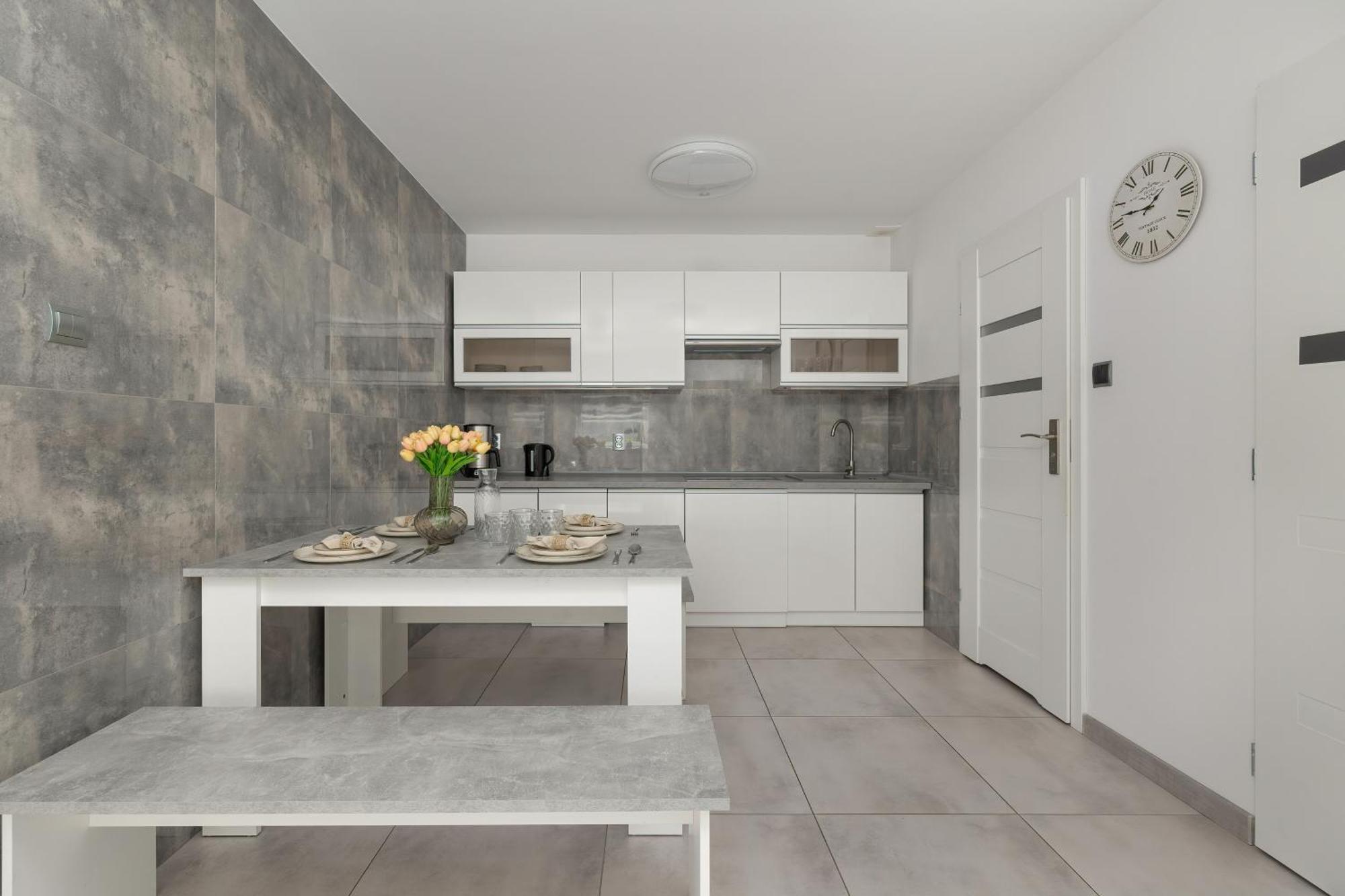 Family Apartments Herberta With Terrace And Parking By Rent Like Home 斯维诺乌伊希切 外观 照片
